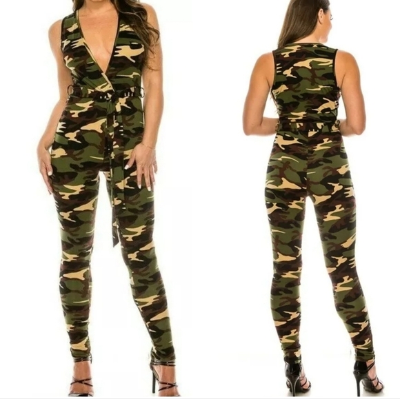 Boutique Sleeveless Camouflage Green Deep V- Neck Jumpsuit - Picture 1 of 12